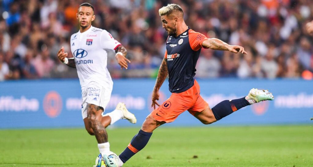 ย้ายแบบยืมตัว