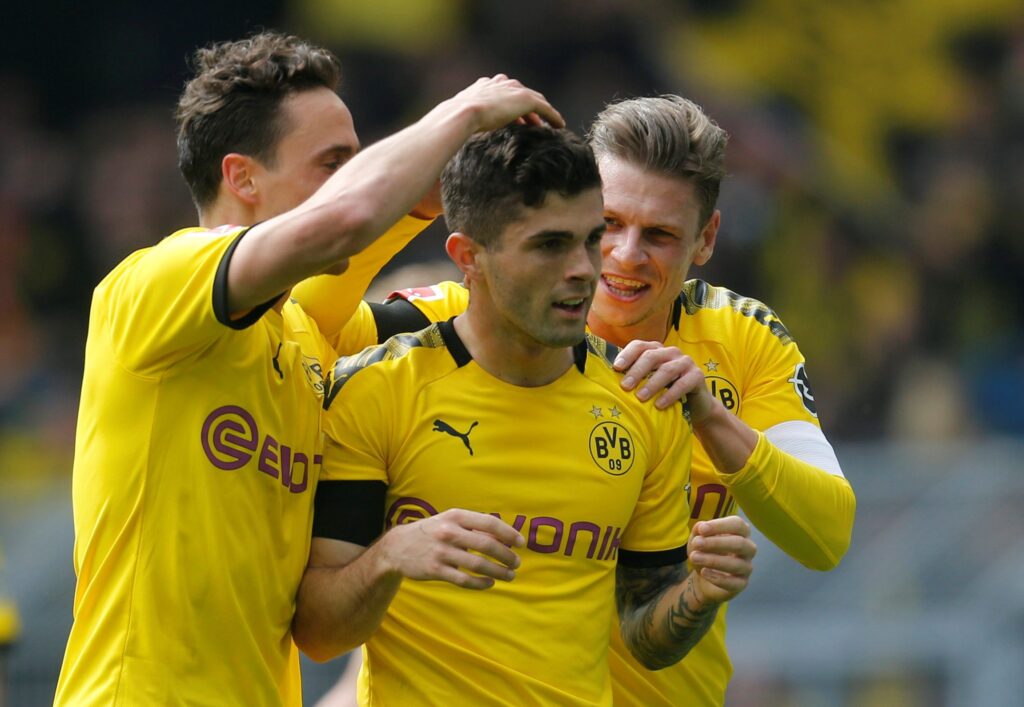 ประกาศต่อสัญญา