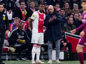 ผีแดงมียิ้ม