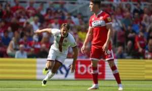 ยิงสองเสมอ