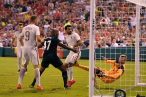 ได้ดีกว่าสโมสร