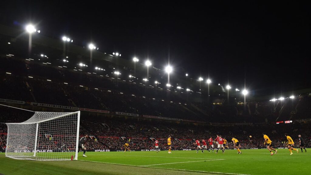 เตะพักกลางวัน