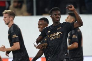 ส่องประกาย