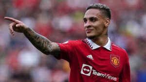 ออกมาขอโทษ