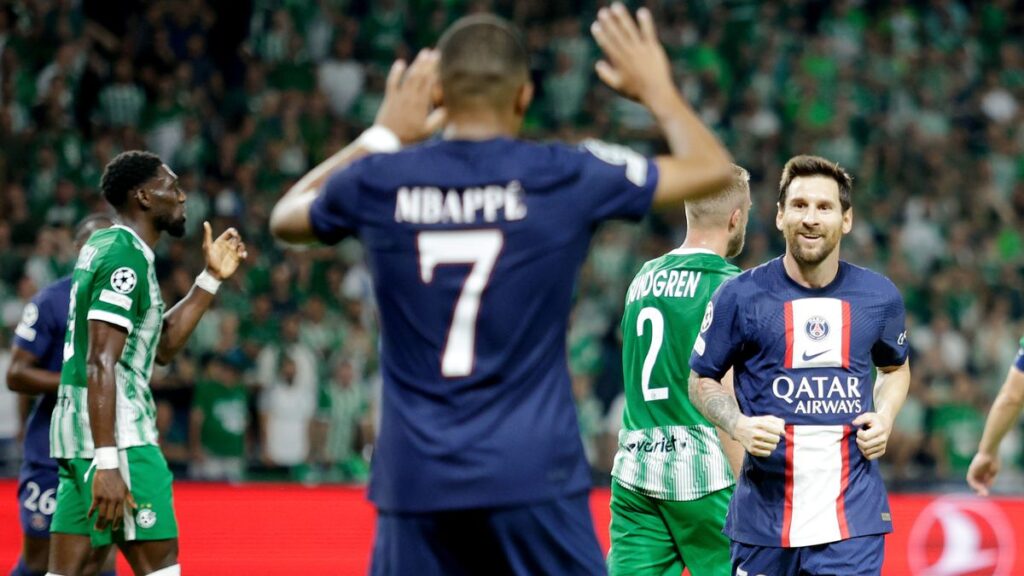 ตอบโต้เสียงโห่