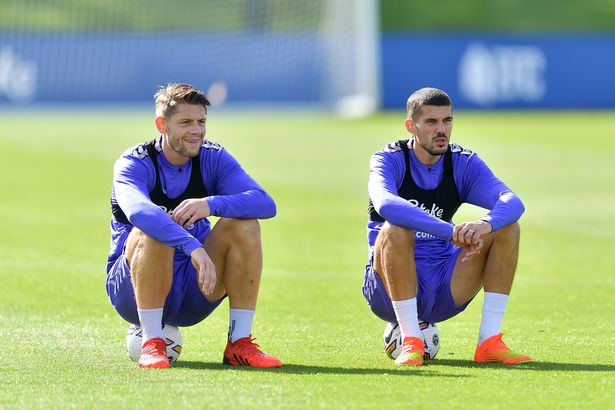 ยกย่องคู่หู