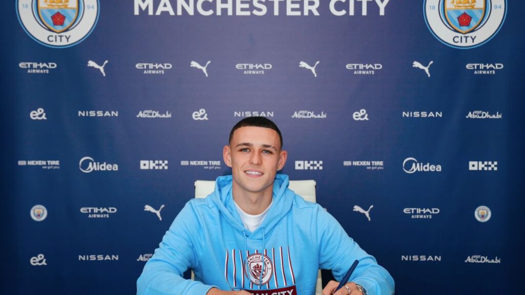 โฟเด้นจรดปากกา