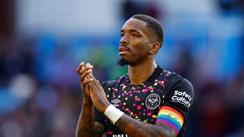 ทำร้ายเพื่อน