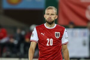 จี้แผนการย้ายทีม