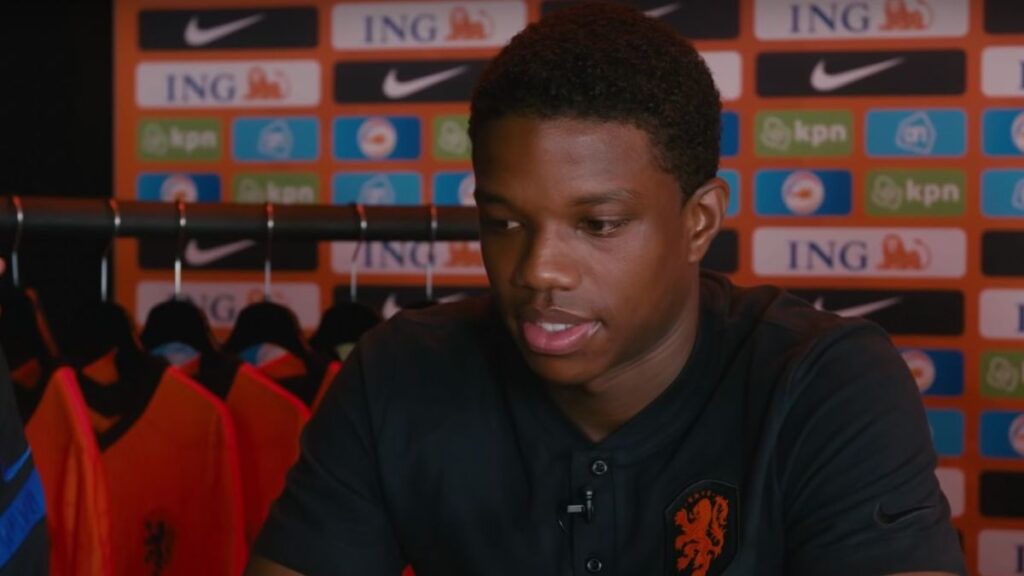 พูดได้มากมาย