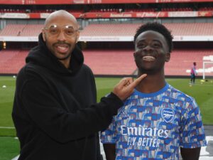 ซากาเผย