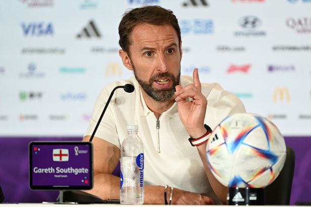 กุนซือบอกเป็นนัย