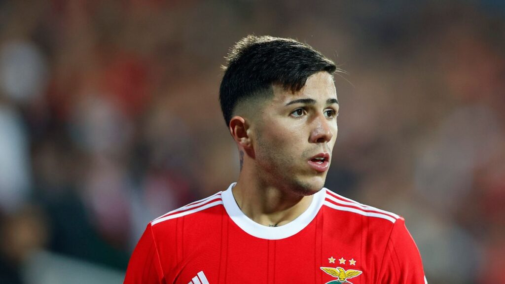 ต่างแย่งชิง